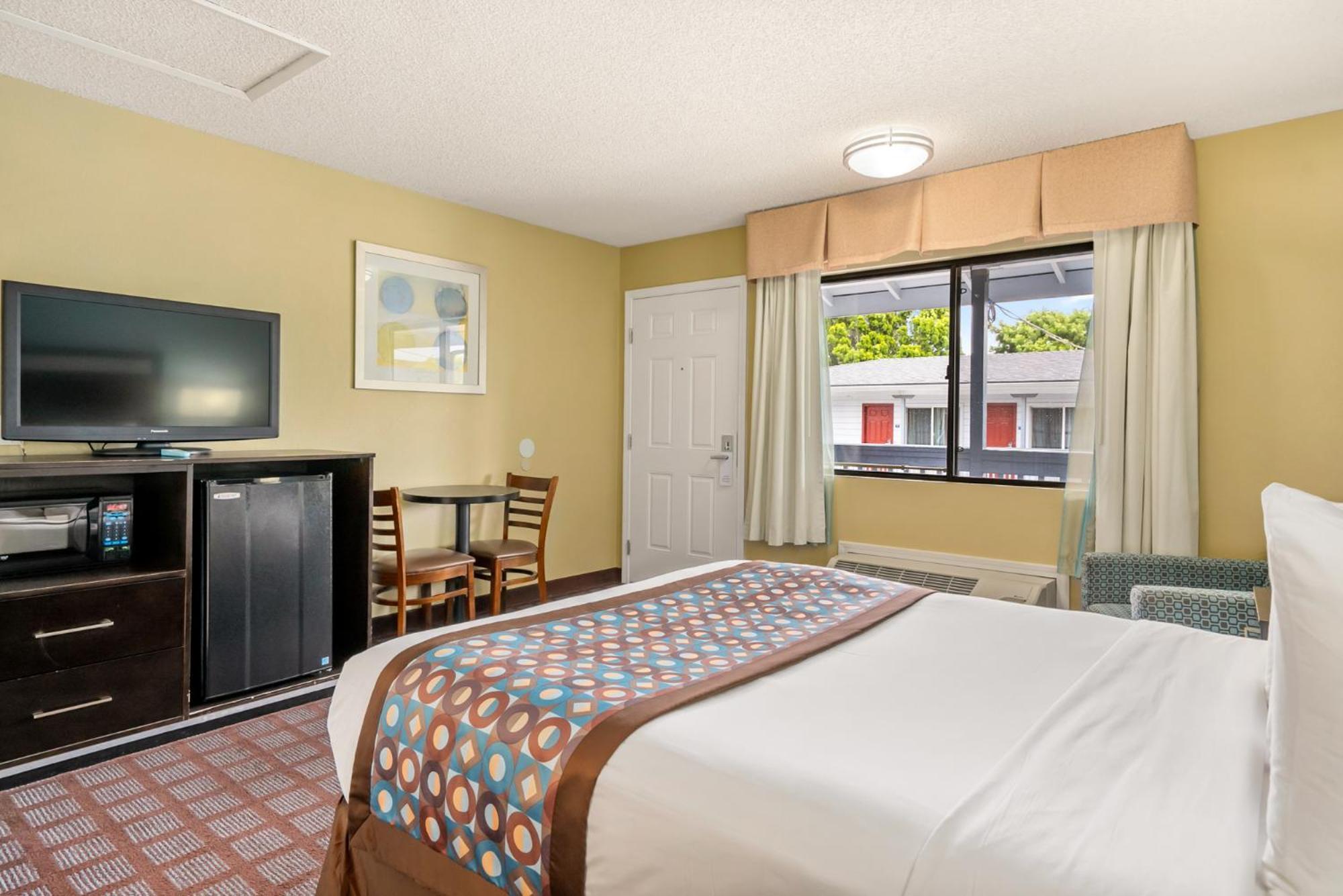 Avenue Inn Downtown District Slo サンルイスオビスポ エクステリア 写真